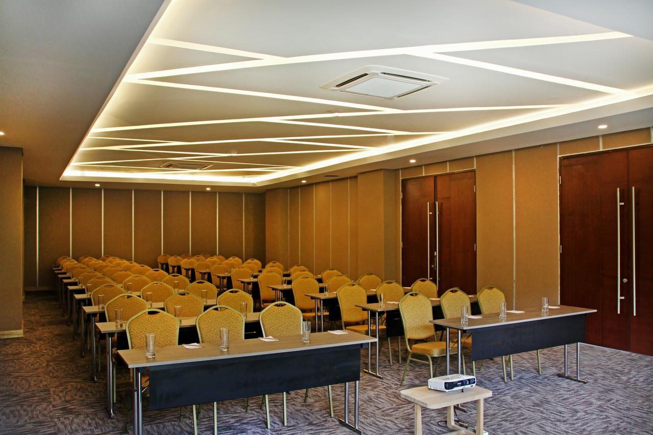 Famvida Hotel Lubuklinggau المظهر الخارجي الصورة